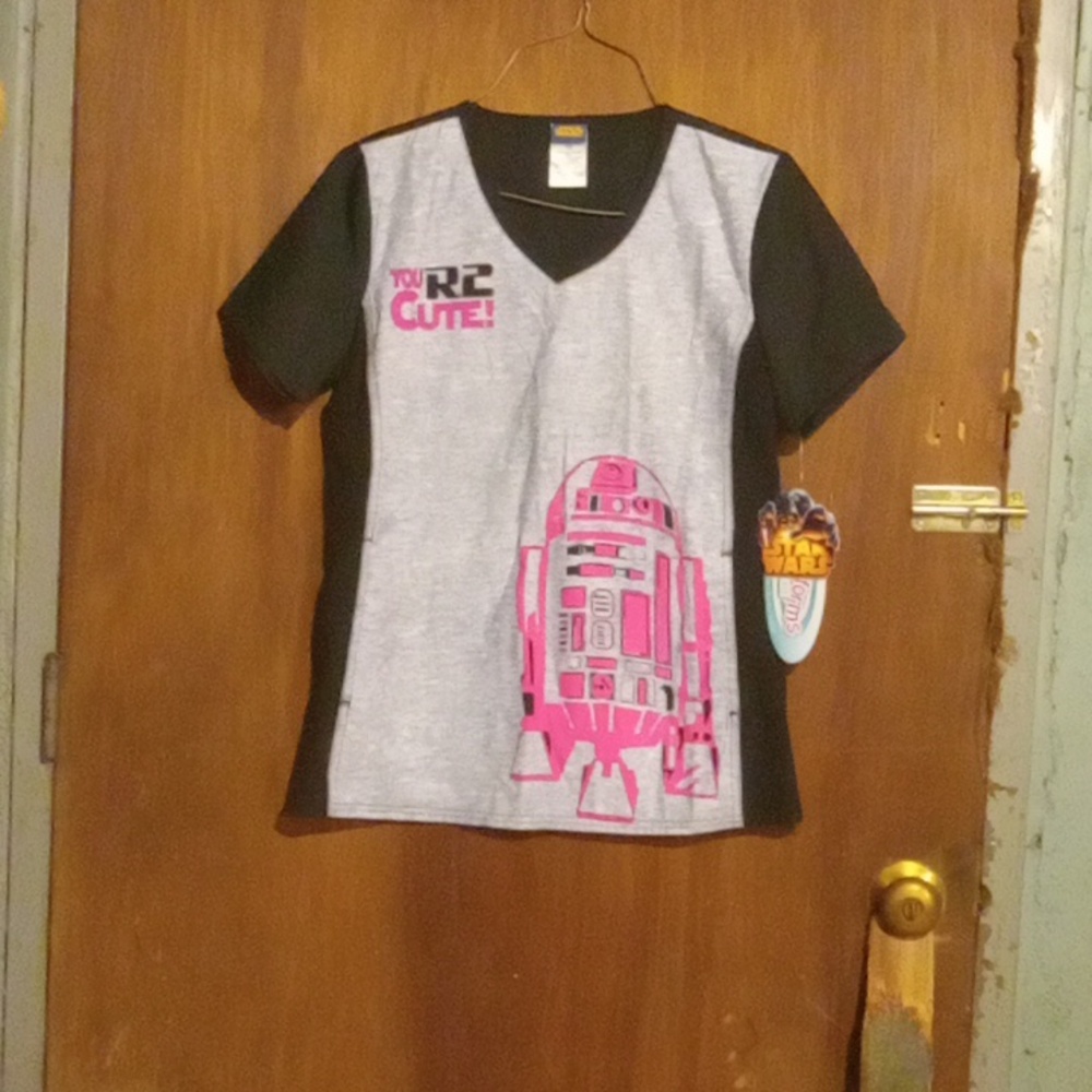 COPY - NWT Star wars scrub top Sz XS
